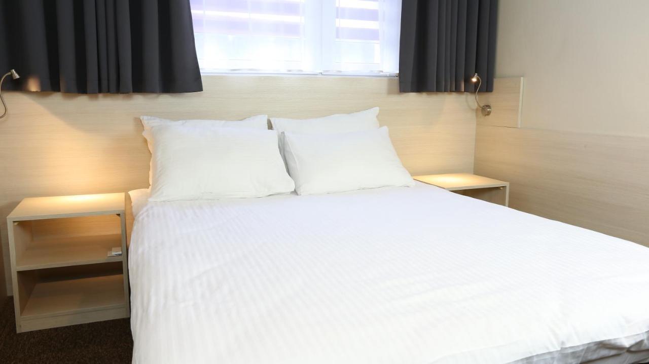 Eurohotel Katowice Nikiszowiec Bagian luar foto